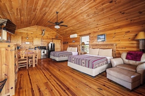 Living area with 2 queen beds