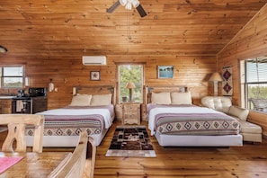 2 Queen Beds