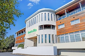 Entrance / Reception
