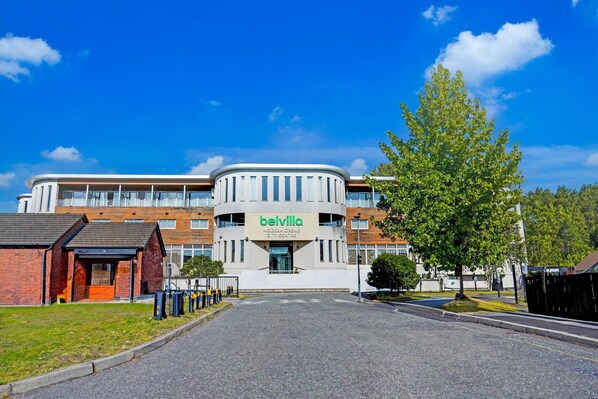 Entrance / Reception