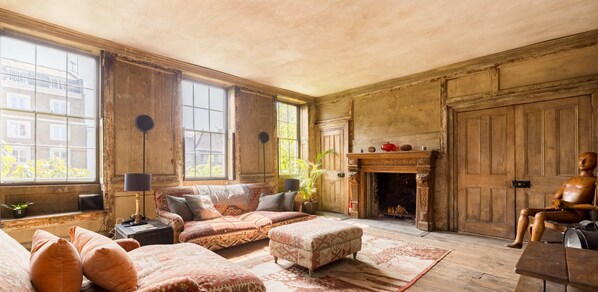Malplaquet House vintage-style space