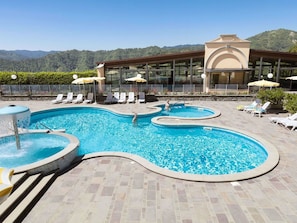 Swimming Pool, Property, Real Estate, Building, Resort, Leisure, Water, House, Vacation, Home
