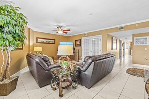 Separate Sunset Den with Sleeper Sofa