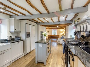 Kitchen | The Old Post House, Clovelly