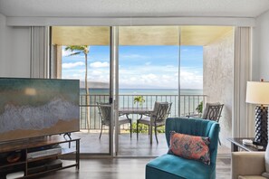 Step inside Royal Kahana 308 with open living and dining that flows directly to your private lanai with panoramic Pacific views.