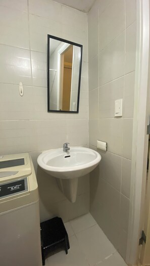 Toilet area