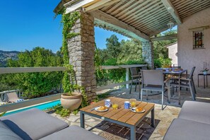 Villa Emeraude image