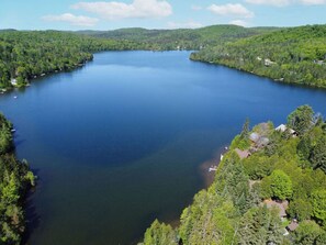 Lac Sarrazin en arrière du chalet
