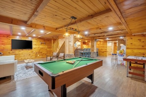 Spielezimmer