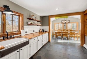 Huge Kitchen | Open Floor Plan 