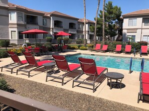 Smaller (unheated) pool