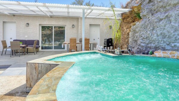 Casa Blanca de Guaro by Ruralidays