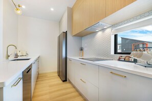 Kitchen (2)