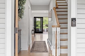 Entrance! Come on it and start your vacation in style!