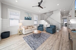 Twisted Sister | Secondary Living Area | 1st Floor
