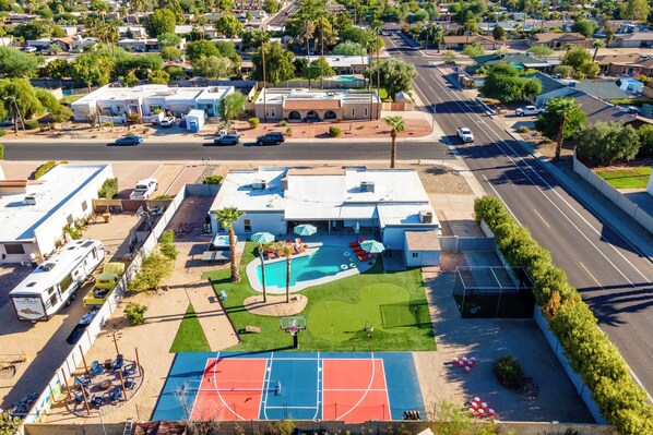 Welcome to Fairway Oasis – Scottsdale’s ultimate private playground!