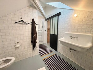 Salle de bain de l'étage