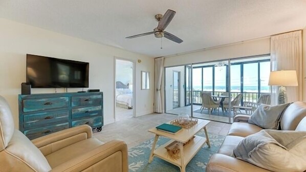 Welcome To Unit 403 - Beautiful, 4th floor unit with amazing views.