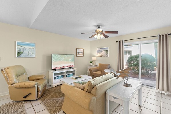 Sea Cabins 4D Living Room