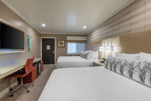 Amazing unit with 2 Queen size beds for up to 4 guests. Exact unit will be assigned upon arrival. Views, colors and decor may vary.