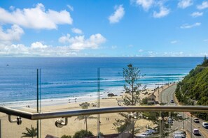 Kirra Point Views