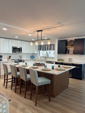 Fully Equipped kitchen with oversized island for entertaining