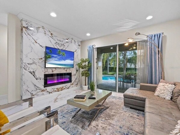 Living room image 1