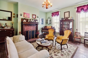 Furniture, Indoors, Living Room, Room, Home Decor