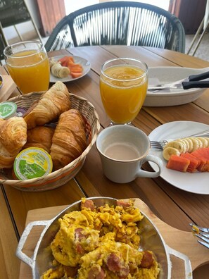 Breakfast area