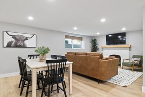 Dining Room with Seating for 6