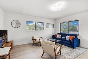 Comfort and Convenience 2/1 Rent (7261)
