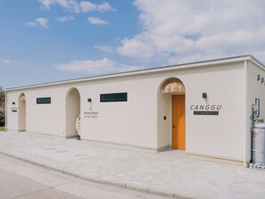 ・[Canggu] A Moroccan-style villa from Bali has been recreated on Awaji Island