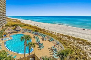 Beachside pool & spa