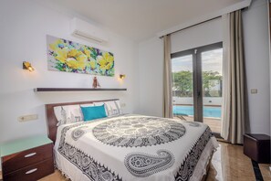 master bedroom (1)