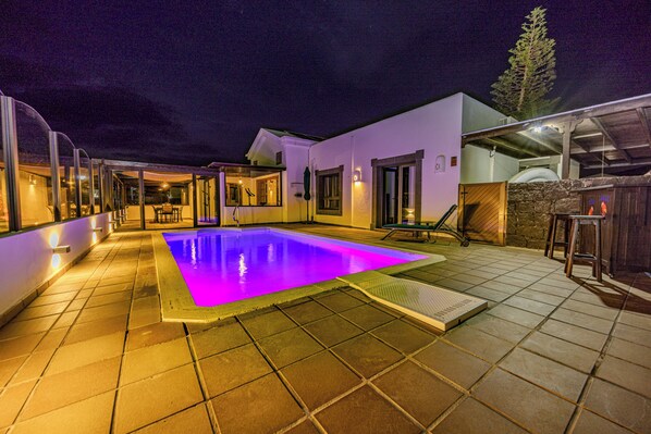 pool - night view (1)