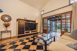 living room (1)