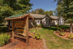Welcome to the Lily Pad Lodge