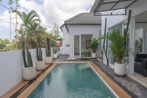Utomhuspool