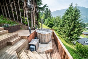 Bain à remous extérieur