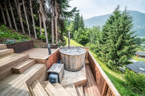 Bain à remous extérieur