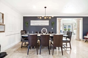 Elegant and restaurant-chic, this dining space has been designed to be the perfect accompaniment to your tasty meals and enticing companions!