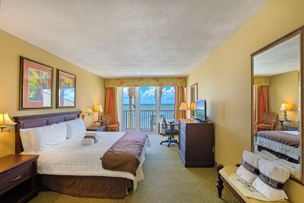 19-Bayside-Inn-6280-Bedding