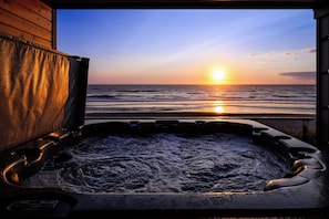 Relax in the private ocean view hot tub & let the sounds of the waves flow.
