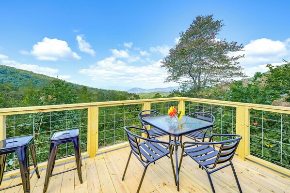 Franklin Vacation Rental | 1BR | 1BA | Stairs Required to Enter | 450 Sq Ft