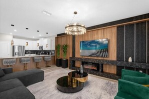 1658 Moon Valley Drive (3).jpg