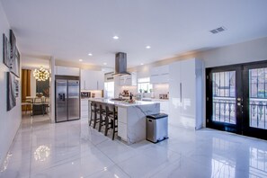 Vegas Royale - Kitchen