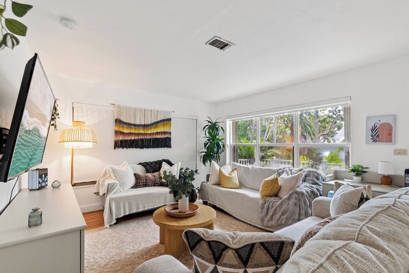 Chic cozy decorated living area