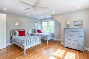Bedroom with 2 twin beds is perfect for kids