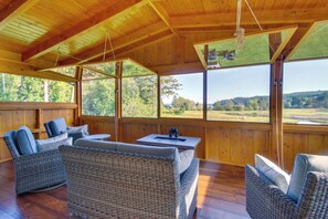 Indoor/Outdoor Porch | Gas Fire Pit | Peekaboo Puget Sound Views
