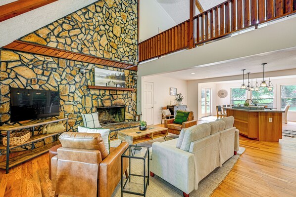 Sylva Vacation Rental | 4BR | 3BA | Stairs Required | 2,700 Sq Ft